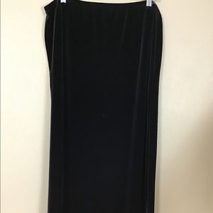 Merona women’s, long black velvet skirt,  XL